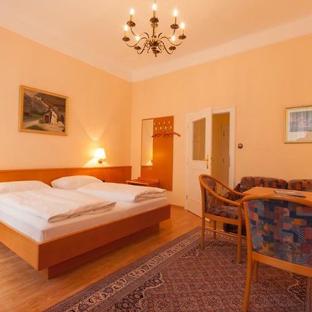 Pension Elfy Баден Экстерьер фото