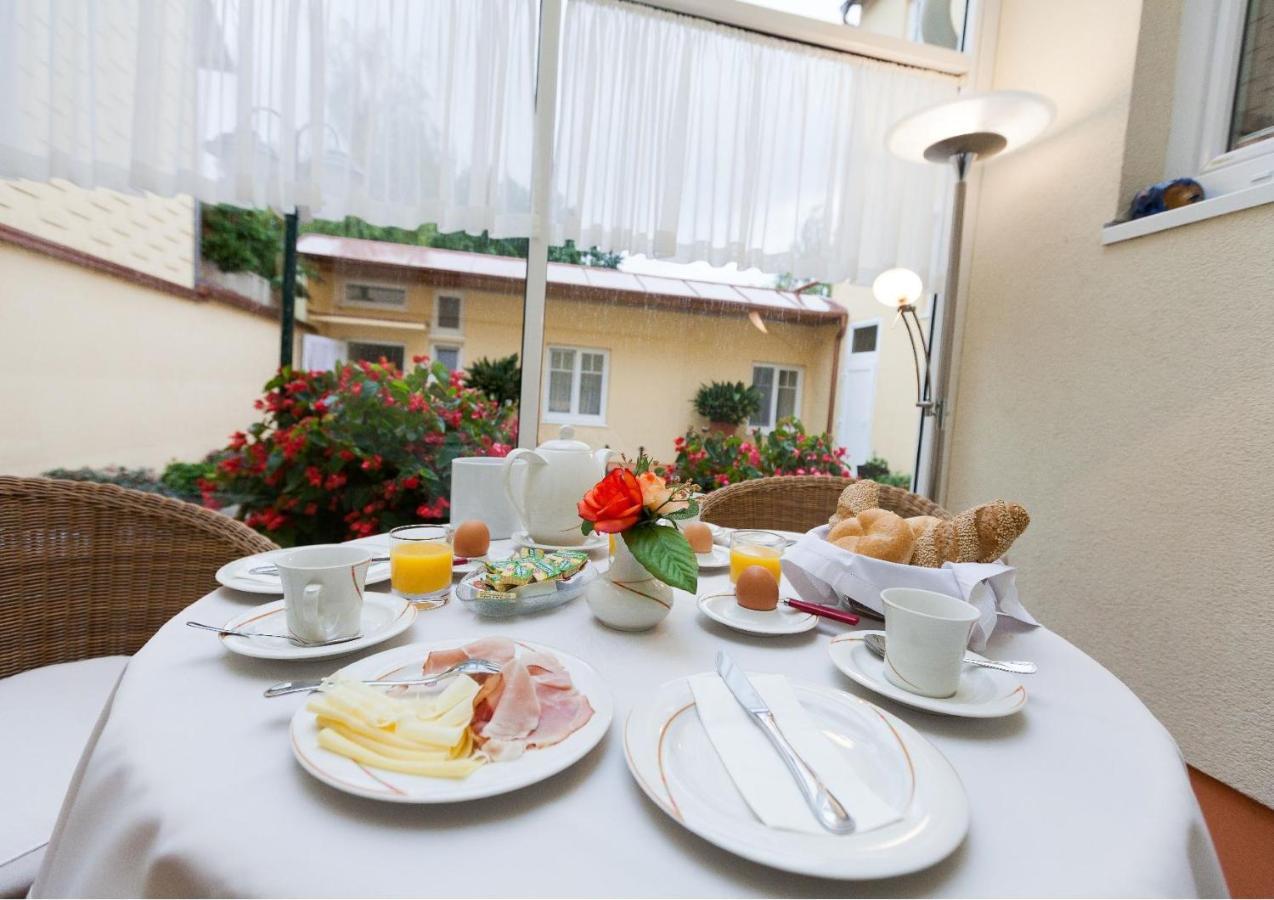 Pension Elfy Баден Экстерьер фото